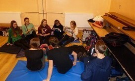 Zakwaterowanie w sali gimnastycznej to też pow&oacute;d do radości