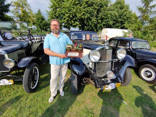 Zdjęcie do Piękne samochody i dobra muzyka czyli Dixie Rajd Old Mobile po raz 6!
