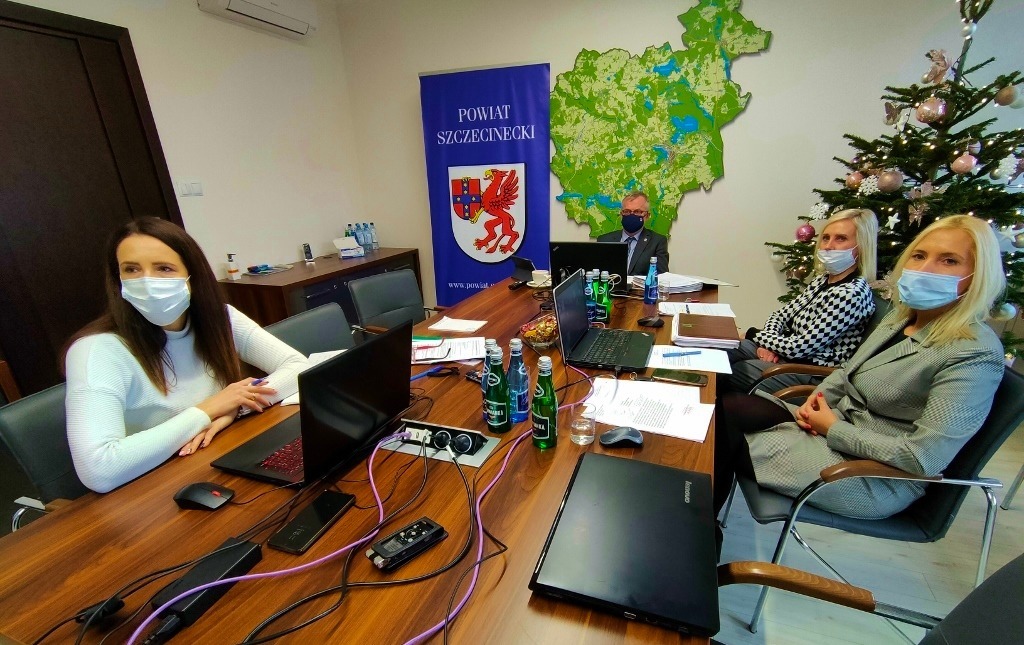 Zdjęcie do Ostatnie obrady w roku 