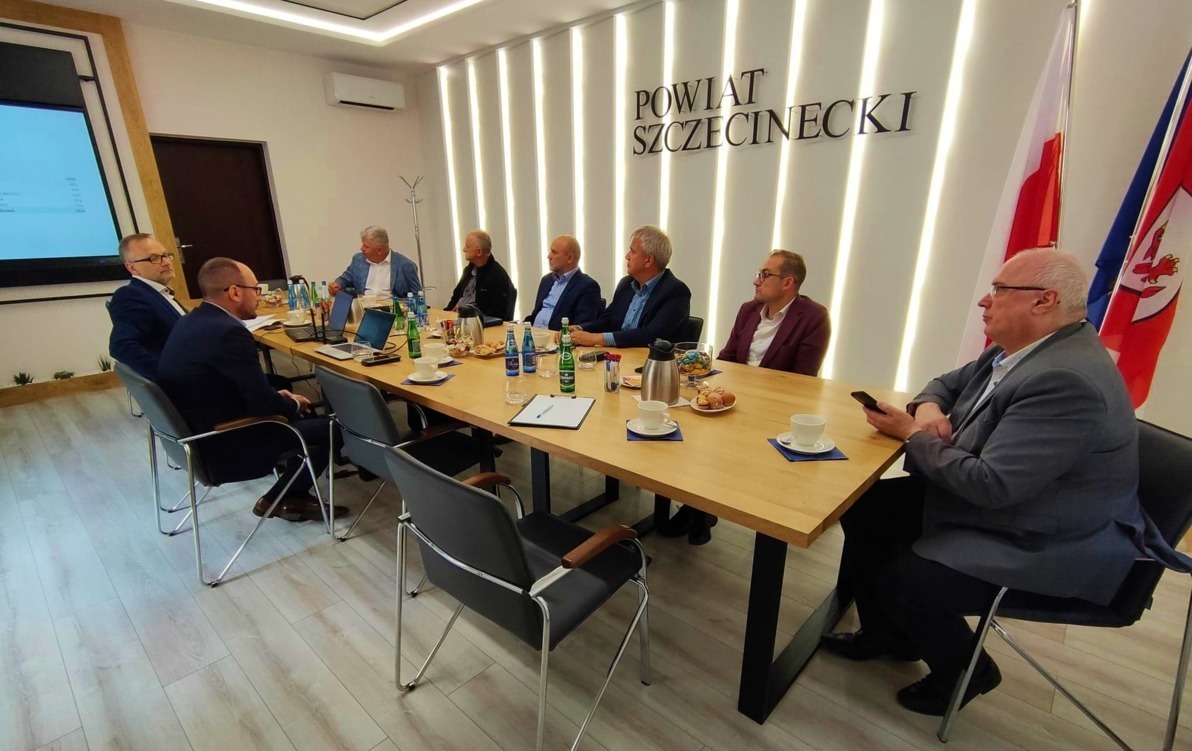 Zdjęcie do Spotkanie w sprawie budowy sieci światłowodowej