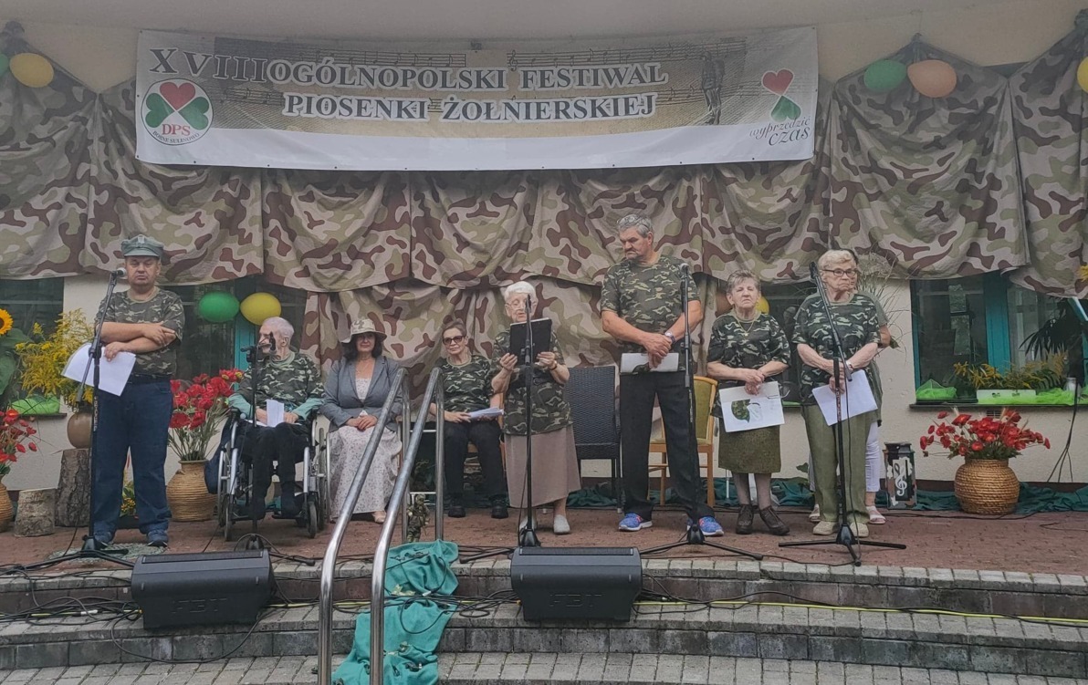 Zdjęcie do XVIII Festiwal Piosenki Żołnierskiej w DPS w Bornem Sulinowie