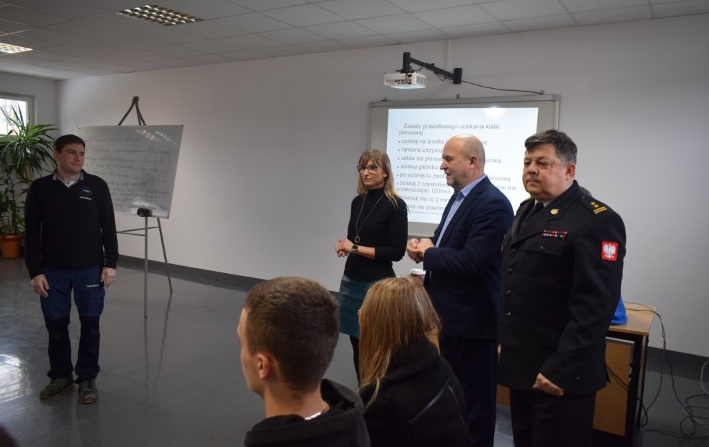 Zdjęcie do Kurs pierwszej pomocy dla przyszłych strażak&oacute;w 