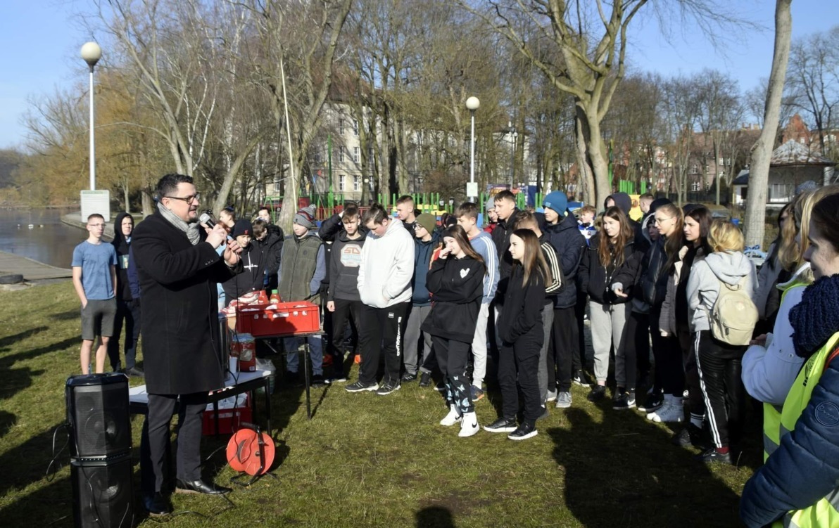 Zdjęcie do Pobiegli oddając hołd Żołnierzom Wyklętym