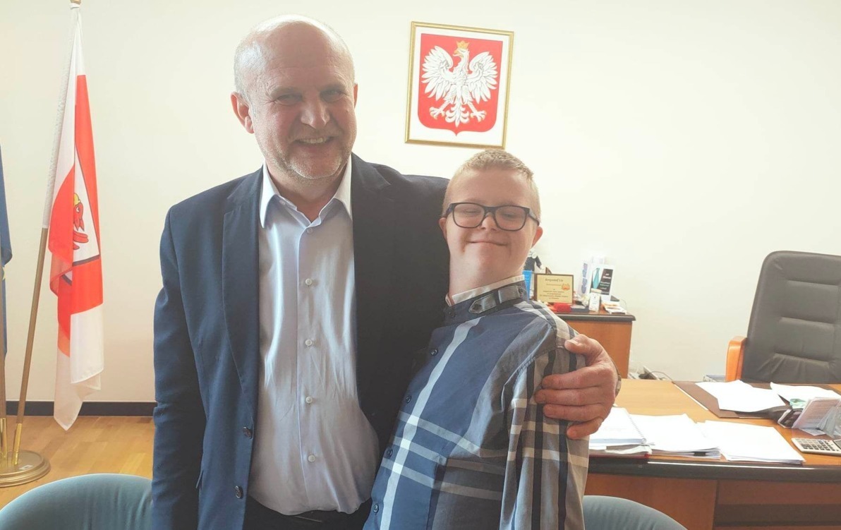 Zdjęcie do Światowy Dzień Os&oacute;b z Zespołem Downa w &hellip;.starostwie i szpitalu