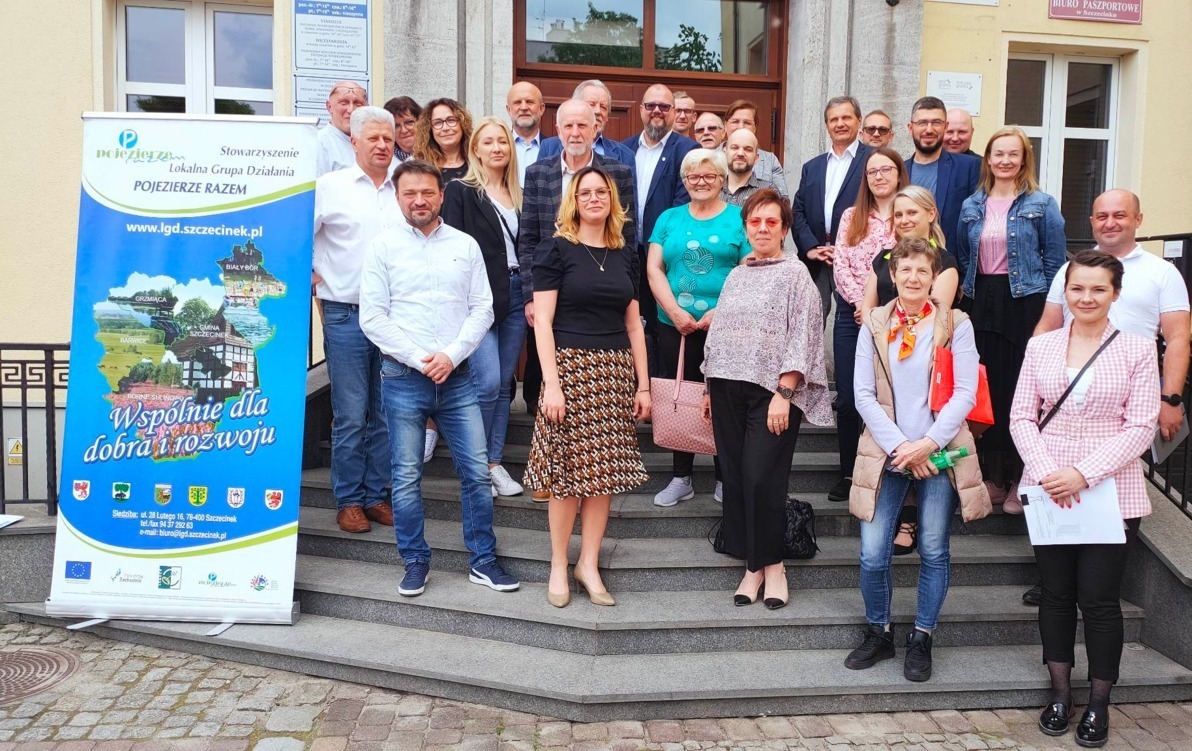 Zdjęcie do LGD POJEZIERZE RAZEM z absolutorium i nową Lokalną Strategią Rozwoju
