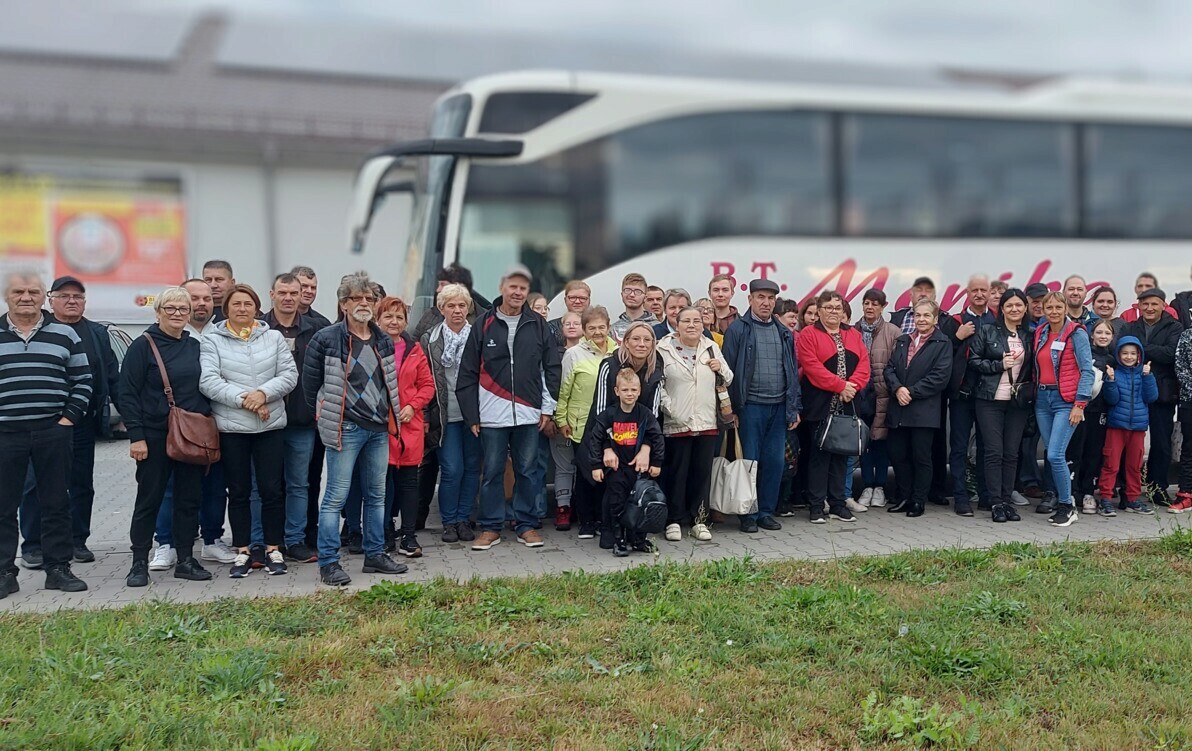 Zdjęcie do Rolnicy z powiatu szczecineckiego na Targach Rolnych w Barzkowicach