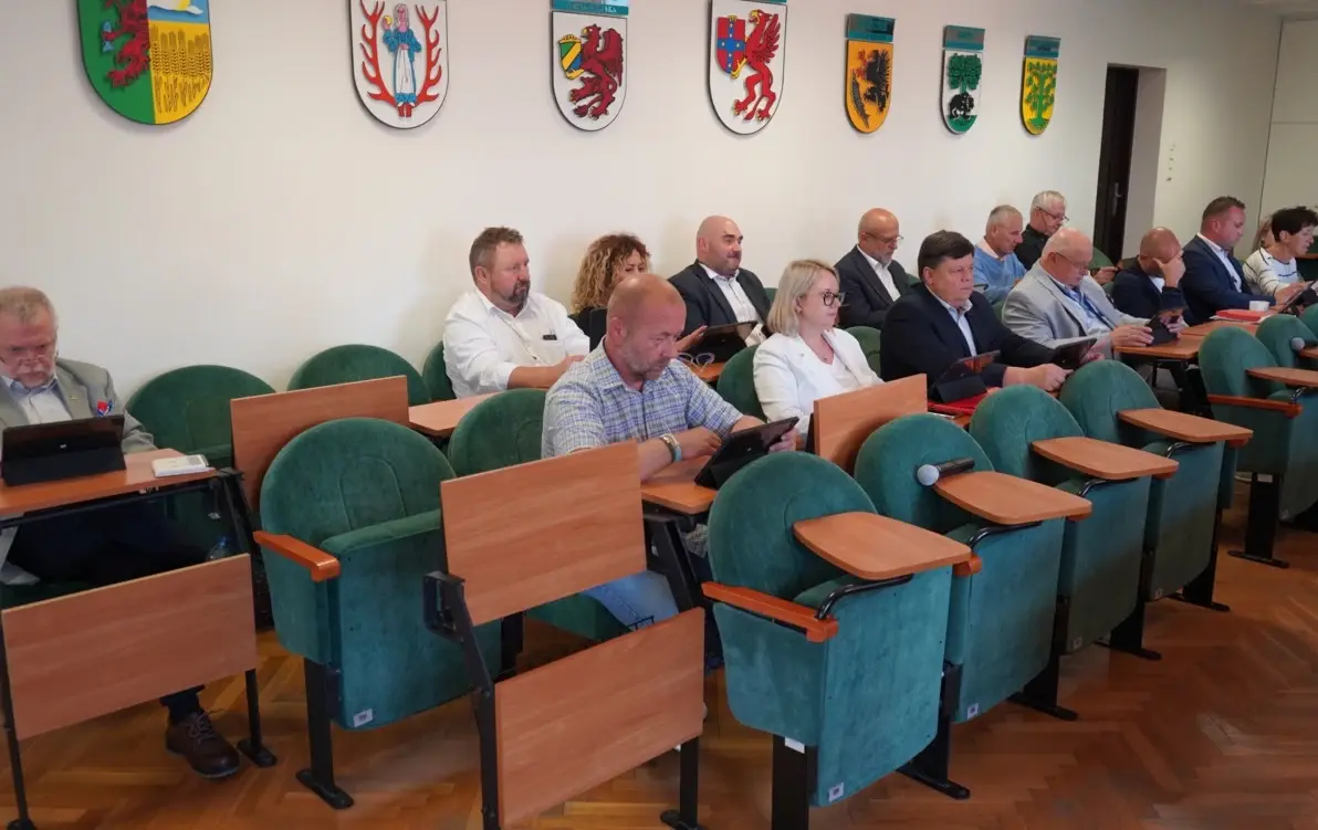 Zdjęcie do Za nami XXI (nadzwyczajna) sesja Rady Powiatu w Szczecinku