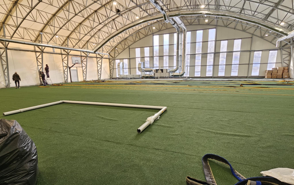 Zdjęcie do Zielone serce hali &ndash; nawierzchnia zadaszonego boiska 