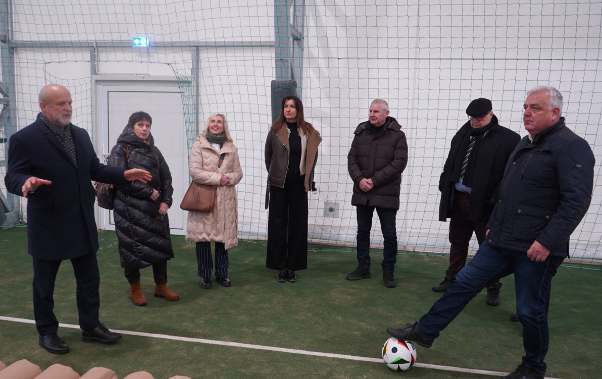 Zdjęcie do Zarząd Powiatu w terenie i w sali narad