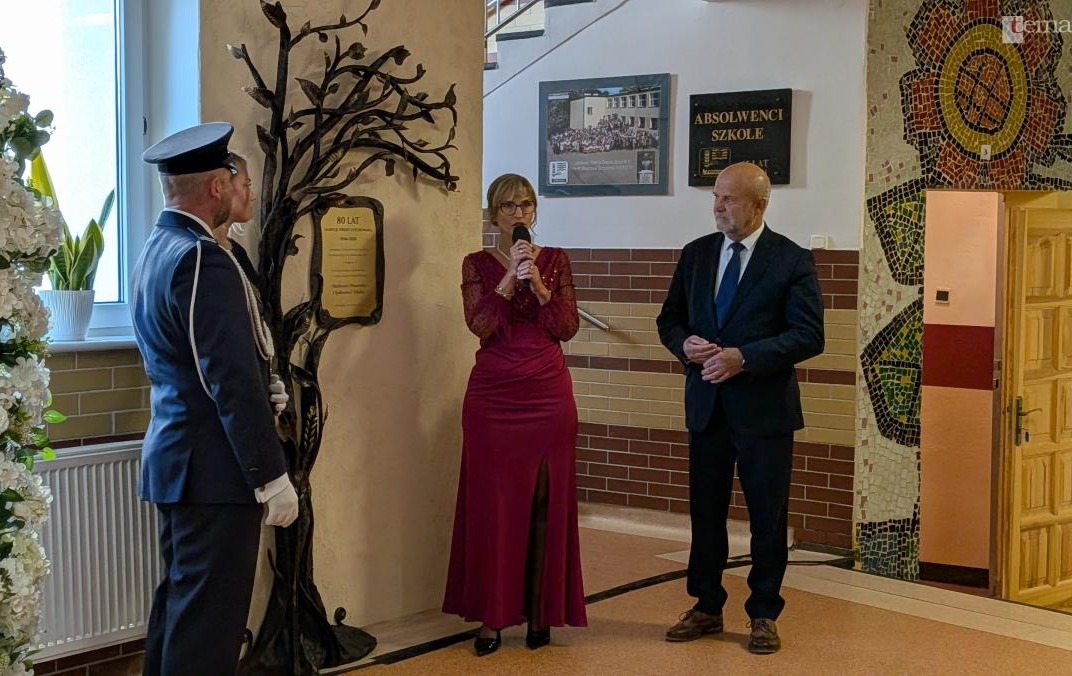 Zdjęcie do 80 lat &bdquo;Rolniczaka&rdquo;. Jubileusz ZS Nr 6 połączył pokolenia