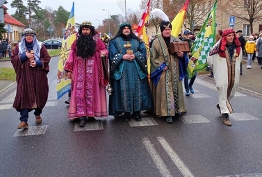 Zdjęcie do Orszak Trzech Kr&oacute;li w Bornem Sulinowie 