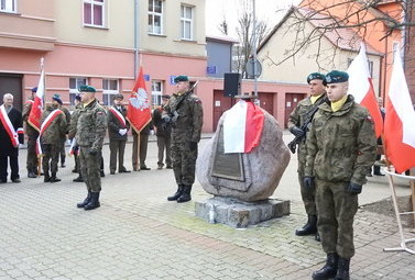 Zdjęcie do Oddali hołd Żołnierzom Niezłomnym