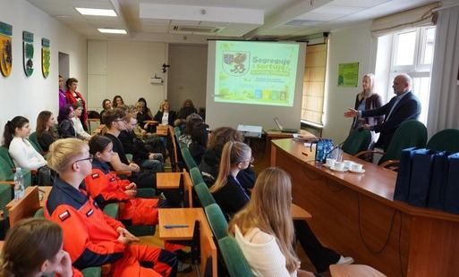 Zdjęcie do Młodzi znają zasady segregacji. Konkurs ekologiczny za nami